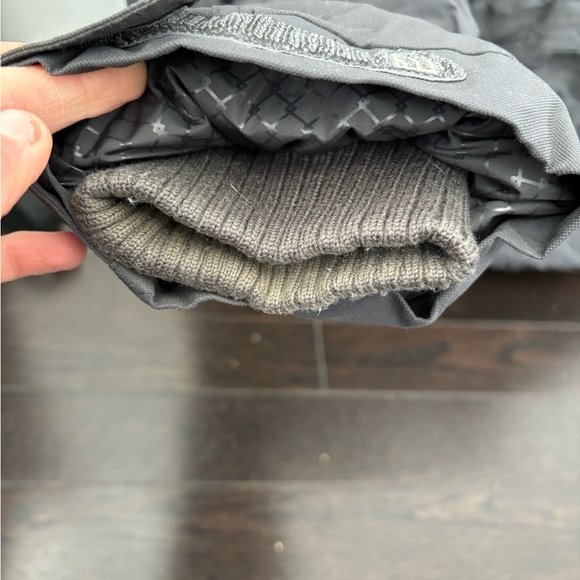 The North Face Winter Jacket with removable hood - Picture 6 of 7